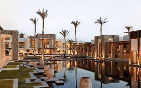 Amirandes, A Resort To Live
